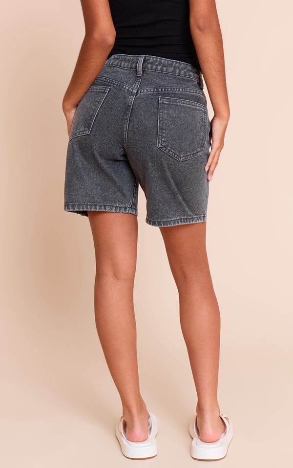ab959c5a65042035b57a4e7c3474aedb2b12bad2_CNM3434_3_petite_washed_grey_low_rise_baggy_boyfriend_shorts