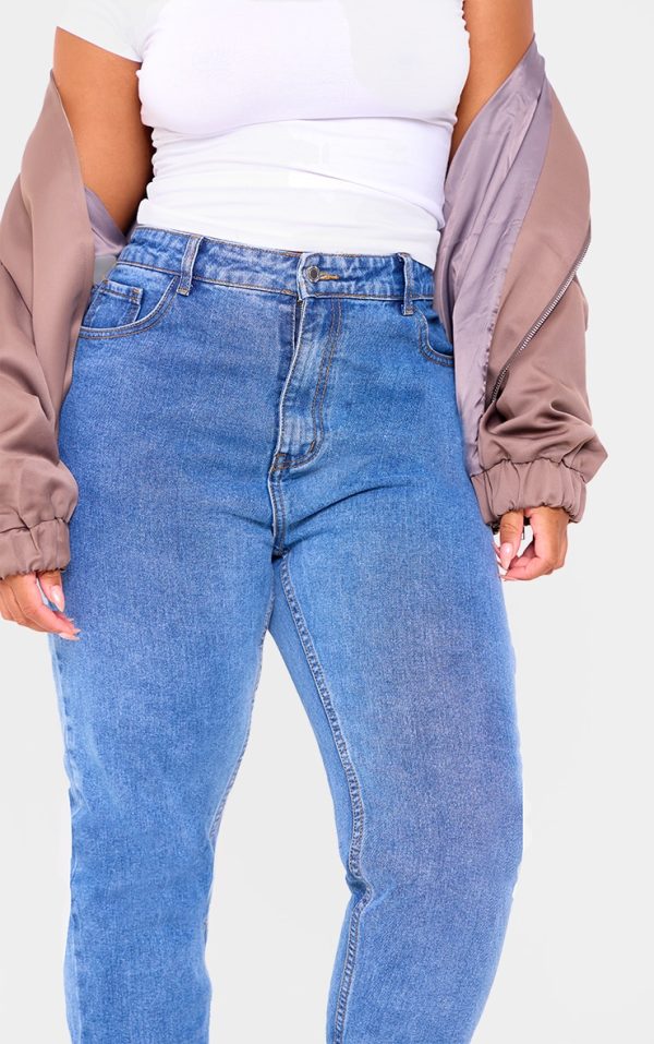 ad300d00946664d830047d8fd5c9f1742ff7a5e9_CME1878_4_plus_mid_washed_mom_jeans