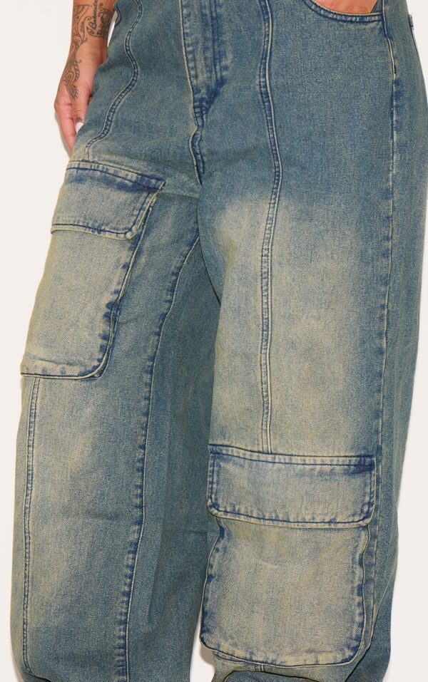adc049913565e26db39591669f776af761b34818_CNH9752_4_plus_vintage_mid_wash_oversized_cargo_pocket_detail_wide_leg_jeans