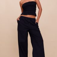 ae1c3afbabfdd8aabedbd37387b049e08a457a13_CNM6115_3_black_shirred_bandeau_top