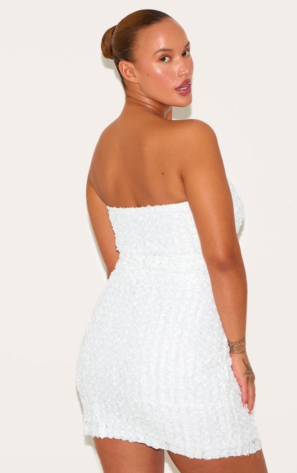 af468f920a51272e93fd274b62d3cd0783ae41df_CNH8908_2_plus_white_texured_wired_bandeau_mini_dress
