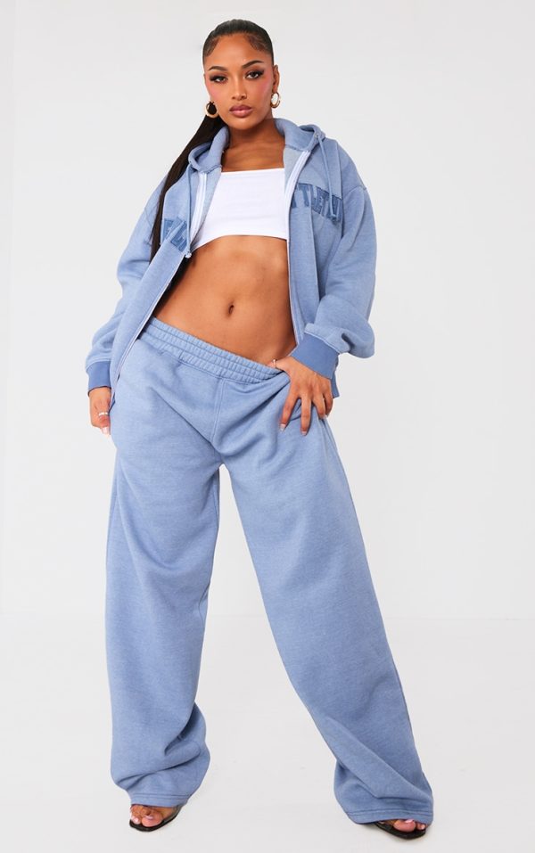 b02ef23c02133ac497f0c40b34c45a76f00928e5_CNH8245_1_prettylittlething_shape_petrol_blue_washed_wide_leg_joggers