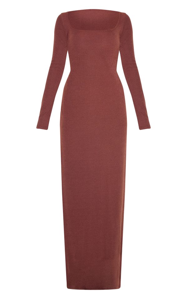 b21c572b9e9133a1b56c5369e527c26aeef55a2d_CNM1865_5_petite_chocolate_ribbed_long_sleeve_maxi_dress