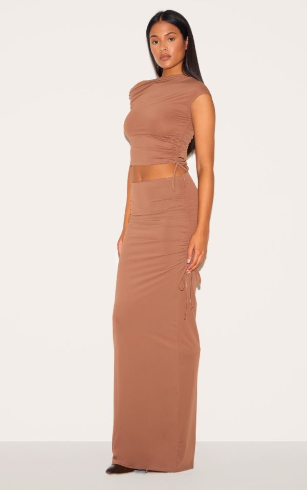 b28d269682abd72c5d19f31bd9271681bf25d798_CNK5403_3_tall_mocha_off_shoulder_ruched_crop_top