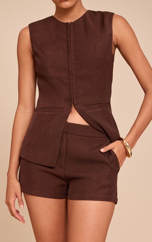 b2a45e09cd9ad51b8c04ed0ac7e21b941d1bff8b_CNM6121_5_dark_brown_pocket_detail_short