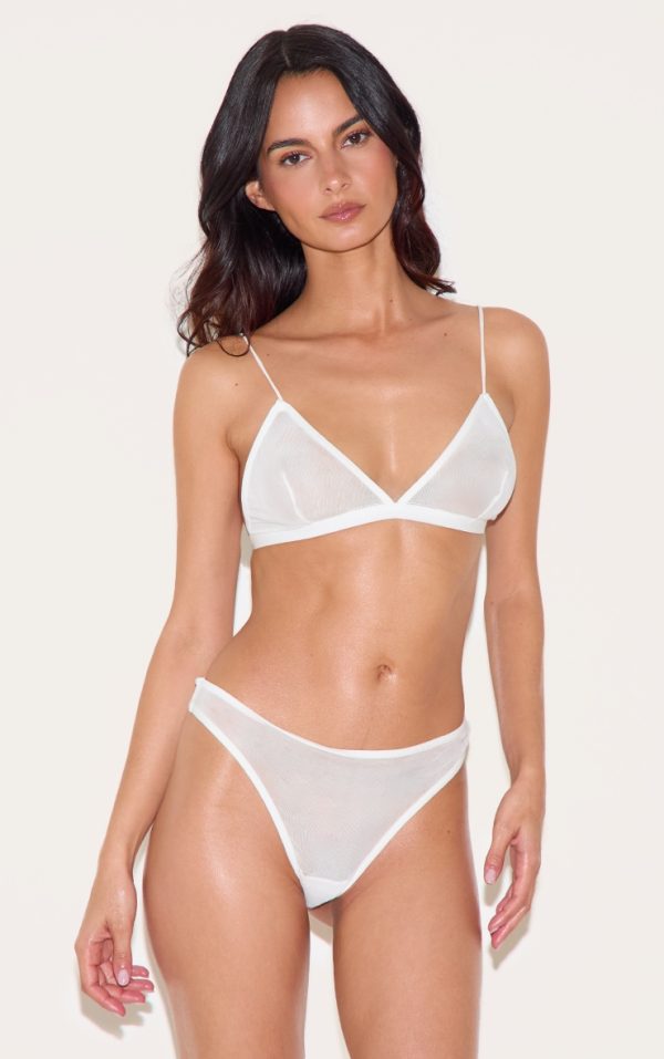 b2a99c047c360a858acb0c25b47f0538ca50ba90_CNL3157_3_white_mesh_pack_of_3_basic_triangle_bra
