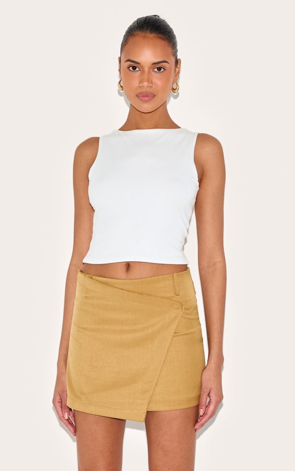 b35887fe6f9a815cbb4b2c6b545fde66ca1f6826_CNL8880_4_olive_woven_raw_edge_detail_mini_skort