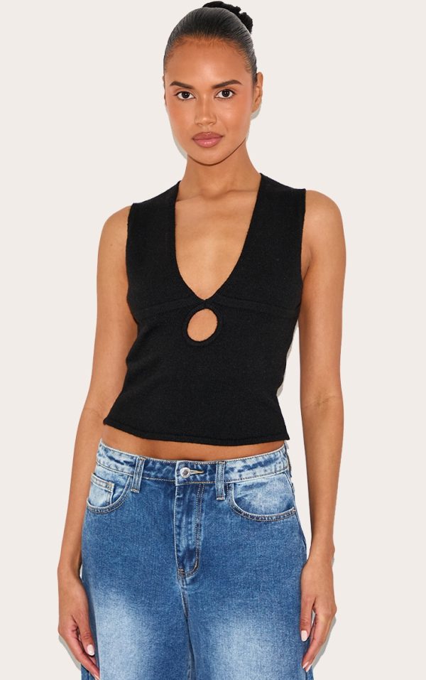 b413d5de38693943d7ac076db05a0fa3f7c7f54a_CNL6080_1_black_soft_knit_plunge_detail_crop_top