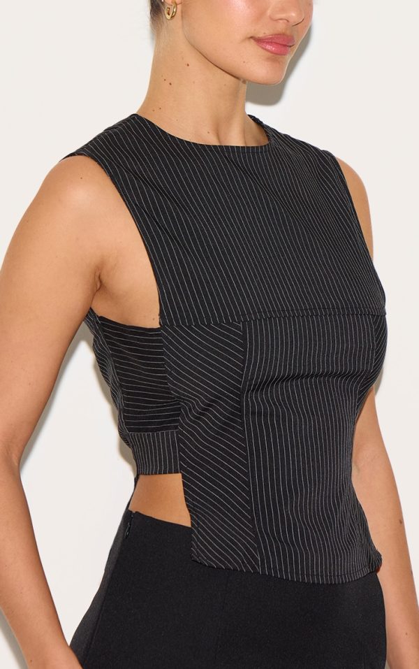 b4626fddd27ed5b9416e1975ebb6514e29a4e2a6_CNL9465_4_black_pinstripe_fitted_top