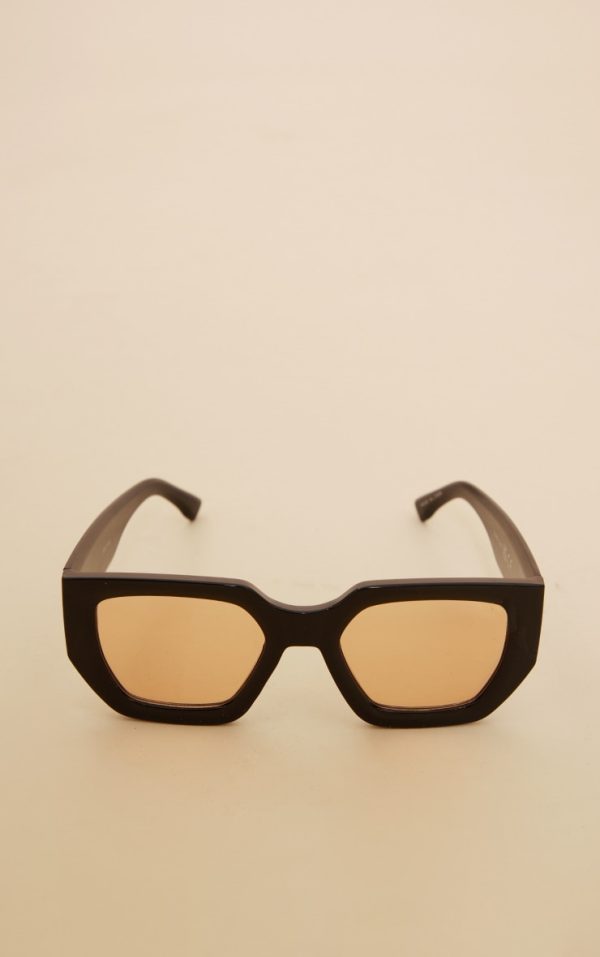 b4f6a4829c9ccc6d155d6fe712fb57111dd7506f_CNC5002_2_black_chunky_brown_lens_square_frame_sunglasses