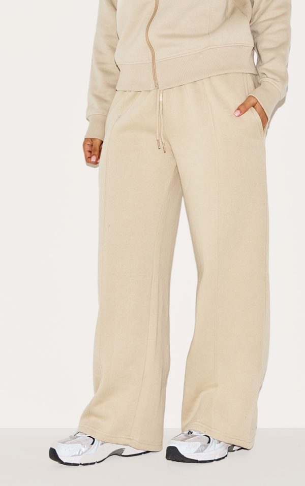 b5b628ca986734852bd6fcd821712671901415fa_CNG0329_2_petite_pebble_seam_detail_straight_leg_joggers