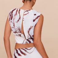 b5e00471e759a9cce400a6ecb1b9fb9e20895be9_CNN1878_2_white_shell_print_chiffon_ruched_crop_top