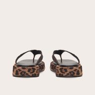 b6083abe899897c2ce48cc712e3f9ae69e8acb72_CNL6570_3_leopard_satin_round_toe_thong_flatform_sandals