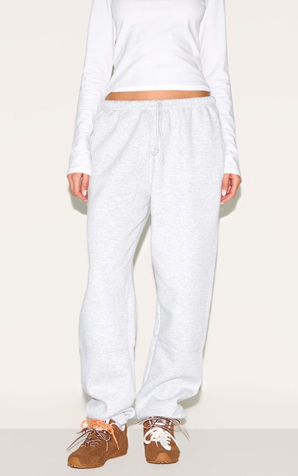 b61594c476cb1d45b9b3f006bc1ffa5ad60e045b_CNL9636_2_ash_grey_straight_leg_cuffed_seam_detail_joggers