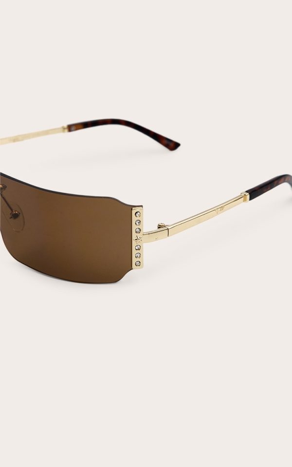b62d464397332cd5cea2d1742f8b4949e06348c5_CNL7825_4_brown_square_diamante_side_wrap_round_sunglasses