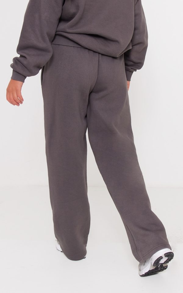 b64ba5cdc5c9324aec542822a1d6bd795a8e48fc_CNI1459_3_prettylittlething_charcoal_logo_oversized_wide_leg_joggers