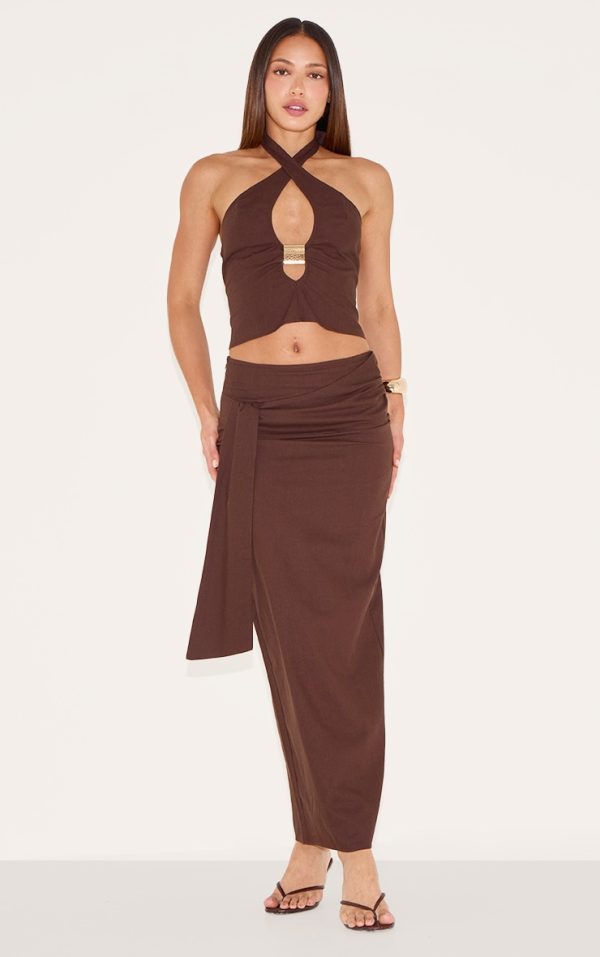 b6cc42bdd561290fcc253037765826227d12e186_CNM4455_3_tall_chocolate_trim_detail_halterneck_crop_top