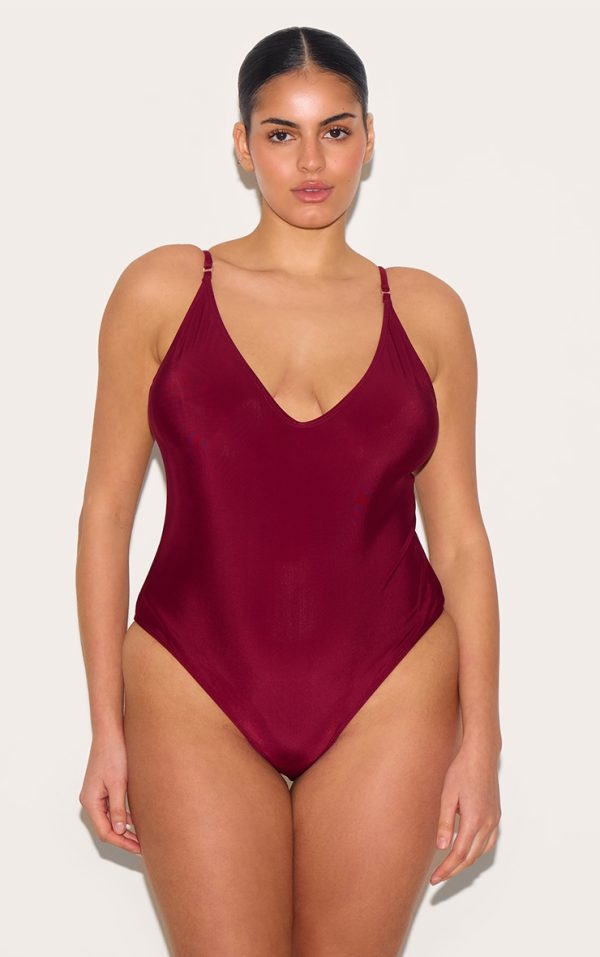 b6e29f34ae00e3a9450ceb8bdb7cb1649421eb6c_CNM0221_1_plus_berry_basic_low_scoop_swimsuit