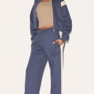 b7162a94fba9c24aff743bd72d43a0127dc036ea_CNM4691_1_midnight_blue_contrast_panel_detail_wide_leg_joggers
