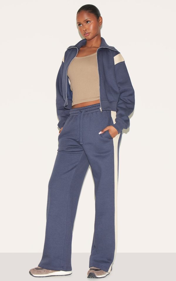 b7162a94fba9c24aff743bd72d43a0127dc036ea_CNM4691_1_midnight_blue_contrast_panel_detail_wide_leg_joggers