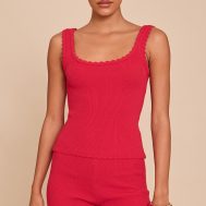 b732ccadde816ba0bcc4bac06954bc4c7eda926a_CNN2714_1_red_knitted_scallop_edge_high_waisted_shorts