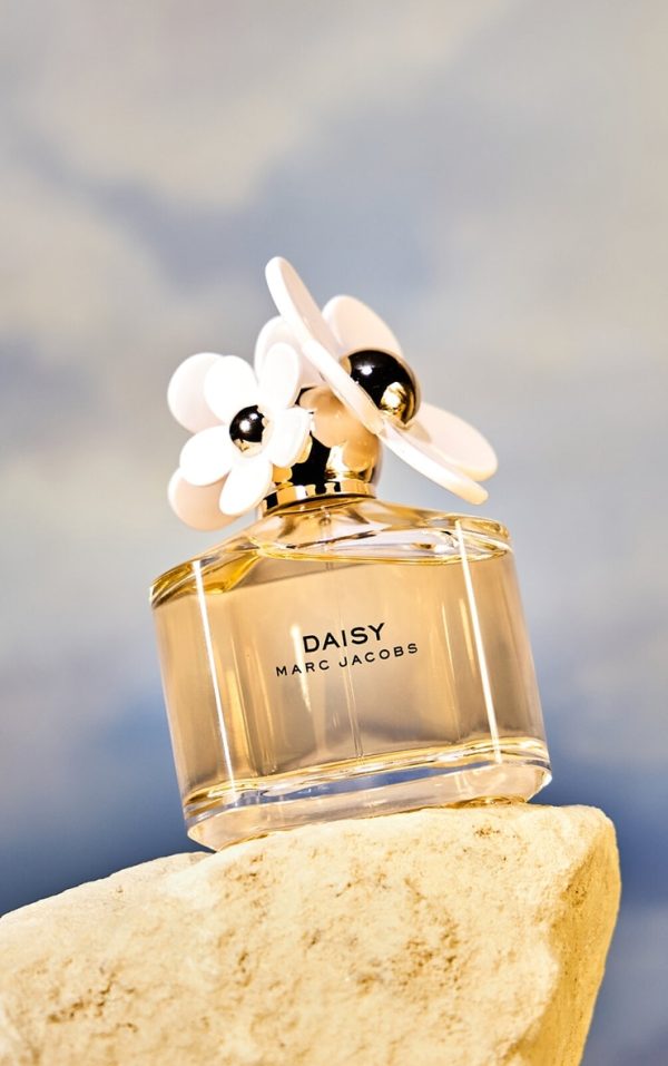 b7df8c6692a55413a734257901e43b77fad0138e_CNK9896_5_marc_jacobs_daisy_edt_100ml