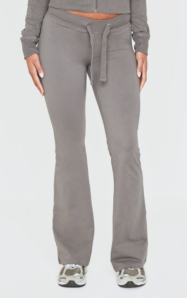 b8c76e2da0781ec0a00760ee5e03f607e5ec7d20_CNK4803_2_charcoal_low_rise_skinny_flare_trousers