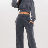 b8e3ec32e94ff4e2415f0e3f7e53354dcb942ee5_CNG6015_3_tall_washed_charcoal_cropped_oversized_sweatshirt