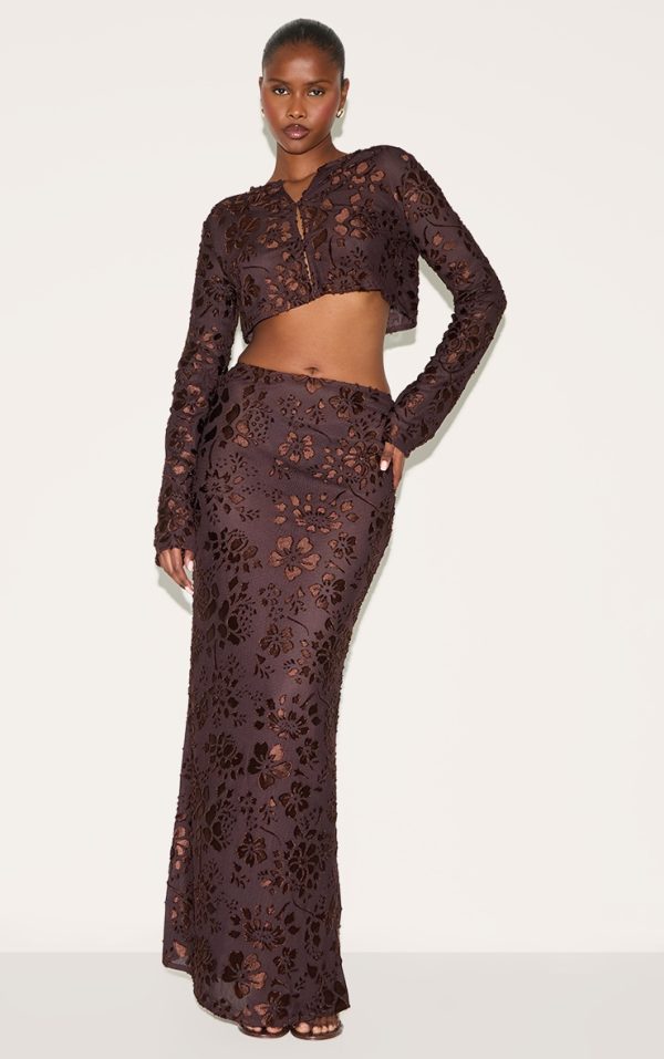 b92dd6eb38a4a9c4f1b23e685fc790033c44a98c_CNM5360_3_chocolate_floral_sheer_button_cropped_top