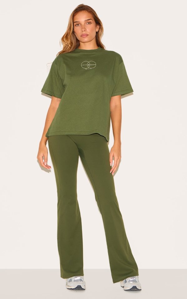 b97ea2e37a6a678aa2ed2359326e5ddea0a8f43b_CNL7875_3_forest_green_focus_printed_boxy_oversized_t_shirt