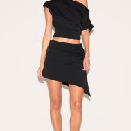 b9a335b5e6d773a30f533d01dc5d8500e65d8ba0_CNM8866_4_black_woven_ruched_mid_rise_mini_skirt