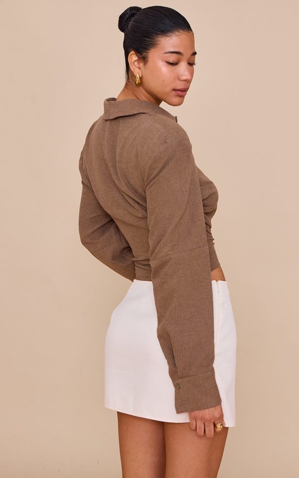b9c15ca90a692651ea1f133dd19a902ec78fd5c3_CNM0766_2_mushroom_pinstripe_ruched_shoulder_pad_detail_shirt