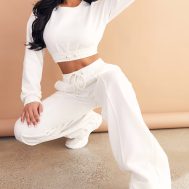 ba1dc0f2555b7d4e09e52a2010178e627dd73e9d_CNG1310_3_petite_cream_cropped_elasticated_detail_sweat_top