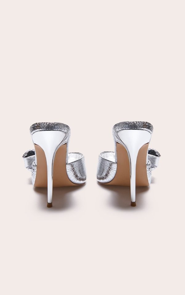 ba37ee36d8512f85fec10eb1964a46d6b9aa0fb1_CNK1673_3_silver_pu_point_toe_half_bow_heeled_mules
