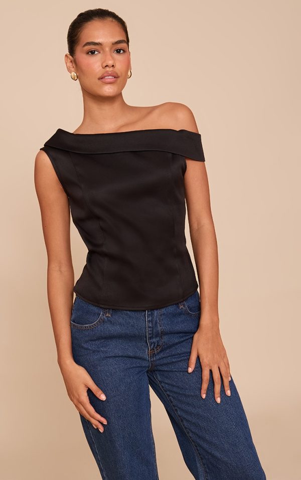 ba77a9cf4da4990a4a261f9dedf67d49e729c64b_CNM2395_1_black_asymmetric_fold_over_detail_top