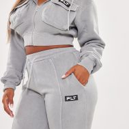 ba7ce702792a41141fa28ece35cb657c2773d7c0_CNF9903_4_prettylittlething_shape_grey_marl_washed_cargo_cropped_hoodie