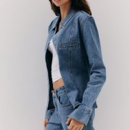 bb1111ba41dfba3931a6e20df660959c2a754014_CNL5658_4_mid_blue_wash_cinched_waist_seam_detail_long_sleeve_shirt