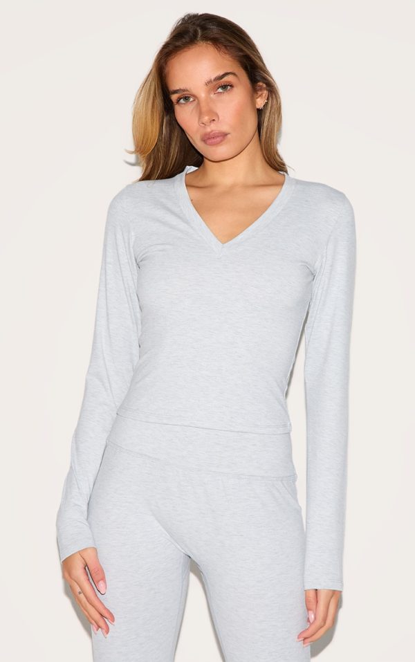 bbd8f8956f7045638725ea62a337c7a318712a02_CNL1762_1_ash_grey_sculpt_v_neck_long_sleeve_longline_top
