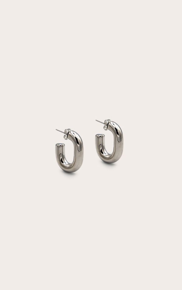 bc1a240dbe51c37c3ff9849b2625f92ed1221e10_CNM0710_1_silver_hoop_chubby_earrings