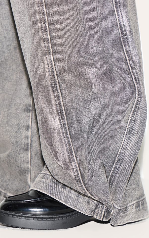 be494cbb390a0bbf82ccbefea7786add53c354e2_CNL5673_4_petite_washed_grey_denim_side_pleated_detail_wide_leg_jeans