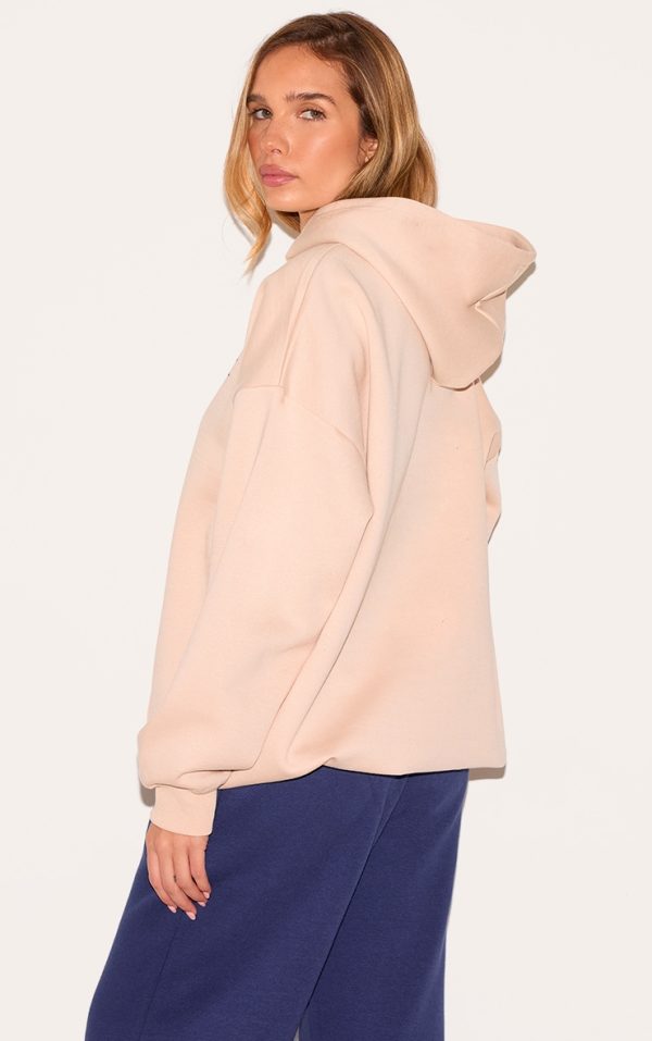 be7fb3612ad01dc2acba485b3f8a74e1ca1a9911_CNM3809_2_prettylittlething_cream_oversized_hoodie