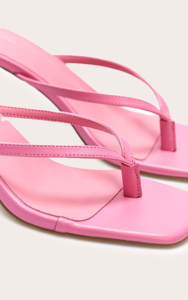bec1e4149ae17c2e9ad7bb629356f0c26249b4d5_CNL8071_4_pink_pu_square_toe_thong_mid_stiletto_heeled_mules