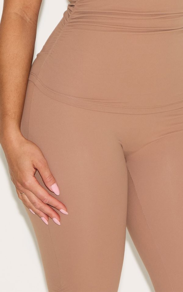 bed93556ebbe3dfb925ac13a6a32d1fbd3e289f1_CNM0984_4_shape_taupe_active_ruched_side_high_waisted_capri_pants