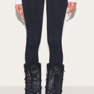 bf6b588ef4c7e81dc5e49bf14a3ac873667c31c0_CNI9162_5_black_moon_boot_icon_glitter