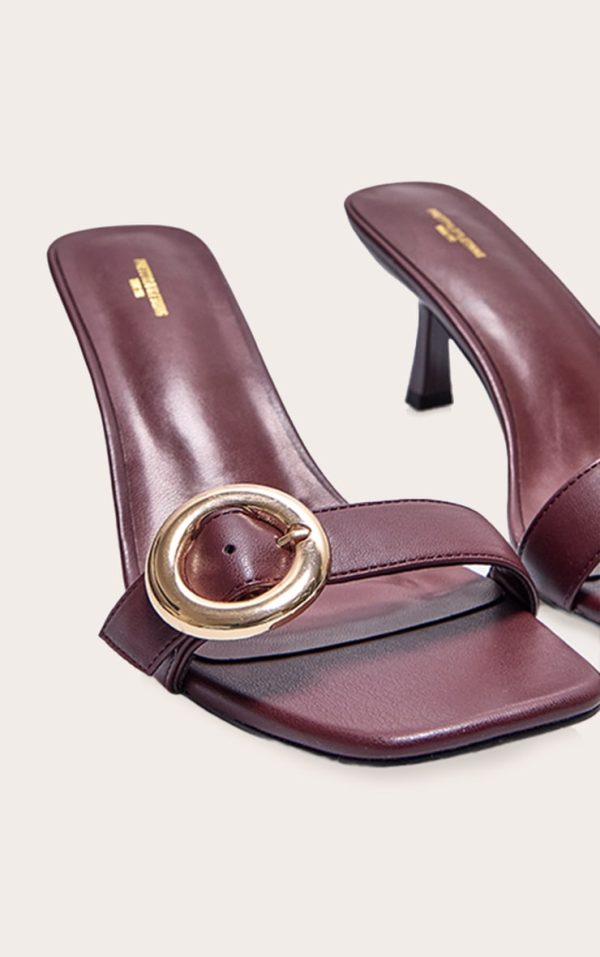 c03af729ad9bc500a890af666410170d5c4315aa_CNL3568_4_wide_fit_burgundy_pu_square_toe_buckle_detail_low_heeled_mules