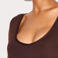 c11f058712e4e5098613c7fa222a254e07fe1b7e_CNL9490_4_shape_chocolate_sculpted_v_neck_short_sleeve_bodysuit