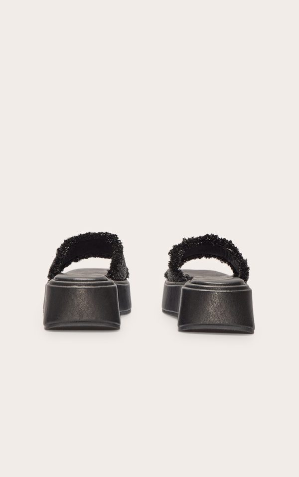 c19f1407a580e2f6cf258a3a3246ec0c9b7cc6a1_CNL7198_3_black_raffia_fake_stack_round_toe_flatform_sandals