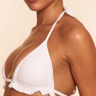c29d55c210c2968c72ec15b014aaaea8ab469953_CMG0060_4_white_frill_edge_padded_bikini_top