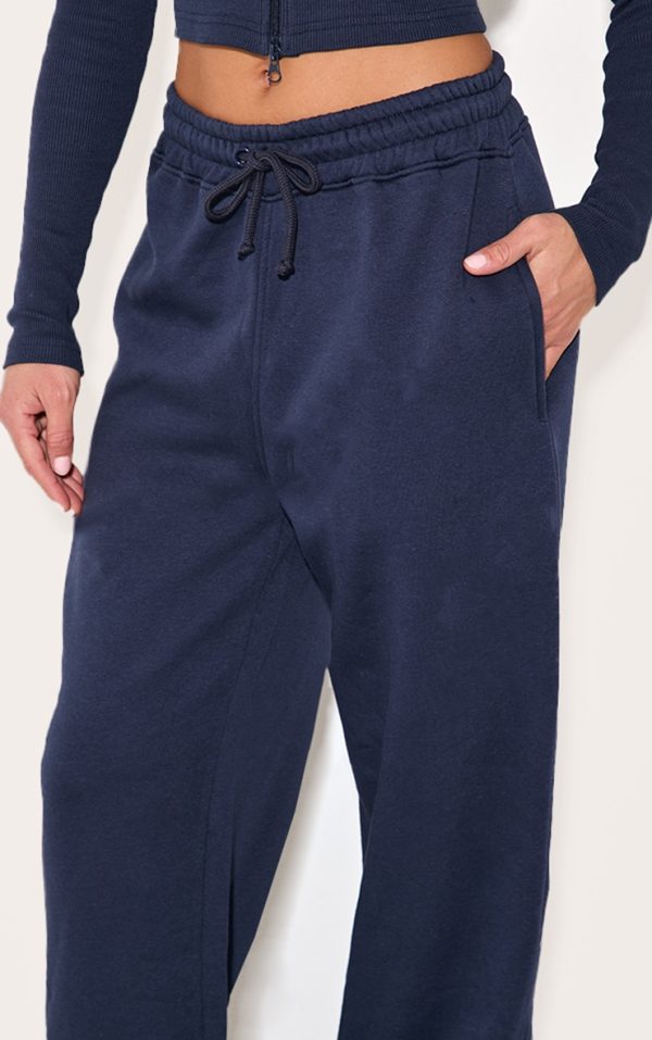 c2dd2e38222c7e235b8bd48287861948ae433376_CNL9656_4_navy_straight_leg_sweat_joggers-1