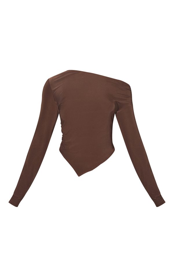 c32def71a6984a7c7eb58fc3101c8407ba221ac6_CNM2385_5_chocolate_soft_touch_asymmetric_ruched_long_sleeve_top